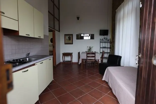 Apart Daire, 2 Yatak Odası, Küçük Mutfak (Navellina)