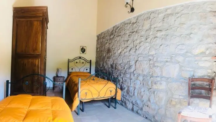 Basic Tek Büyük veya İki Ayrı Yataklı Oda, Ortak Banyo