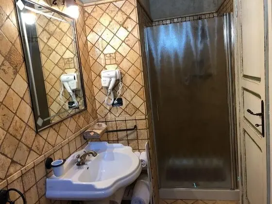 Tek Büyük Yataklı Oda (Inverno)