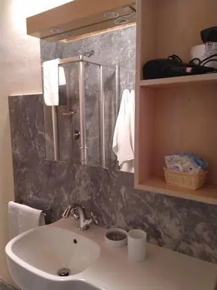 Tek Büyük Yataklı Oda, Bahçe Manzaralı