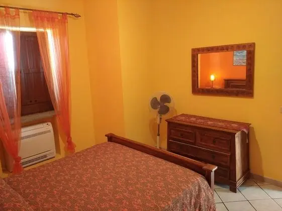 Standard Apart Daire, 1 Yatak Odası, Teras, Deniz Manzaralı (U Macasenu)