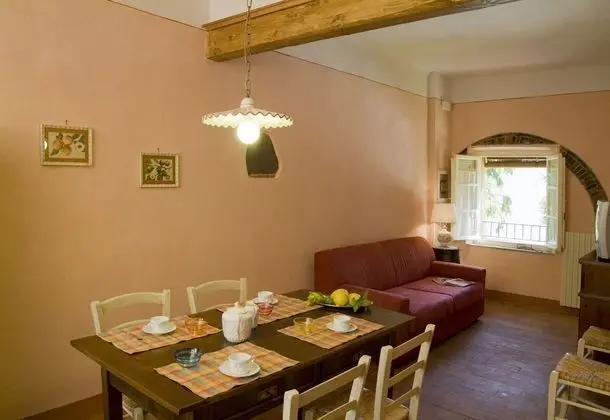 Apart Daire, 3 Yatak Odası, 2 Banyolu (Mimi)