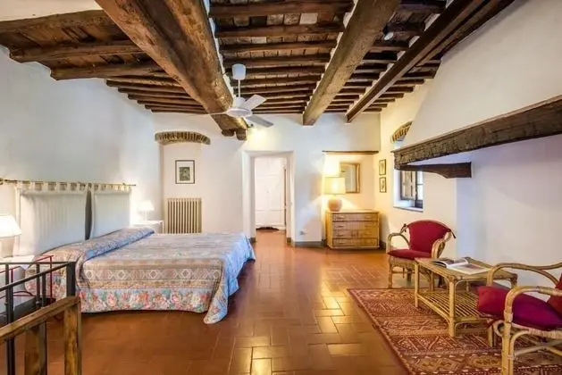 Apart Daire, 1 Yatak Odası, Küçük Mutfak (Iris)