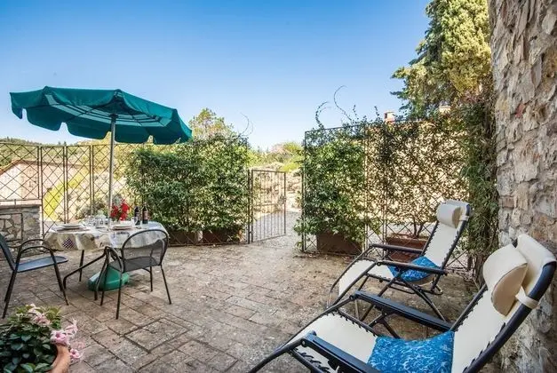 Apart Daire, 1 Yatak Odası, Küçük Mutfak (Iris)