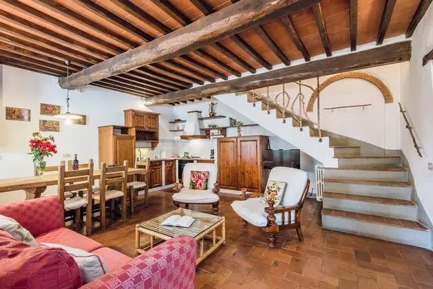 Apart Daire, 2 Yatak Odası, Küçük Mutfak (Ginestra)