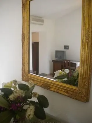 Üç Kişilik Oda