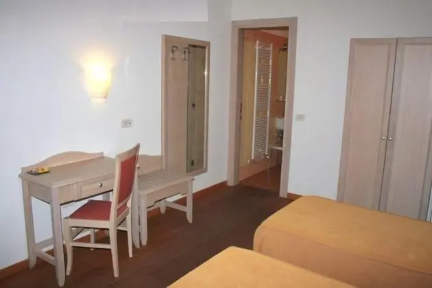 Tek Büyük veya İki Ayrı Yataklı Oda