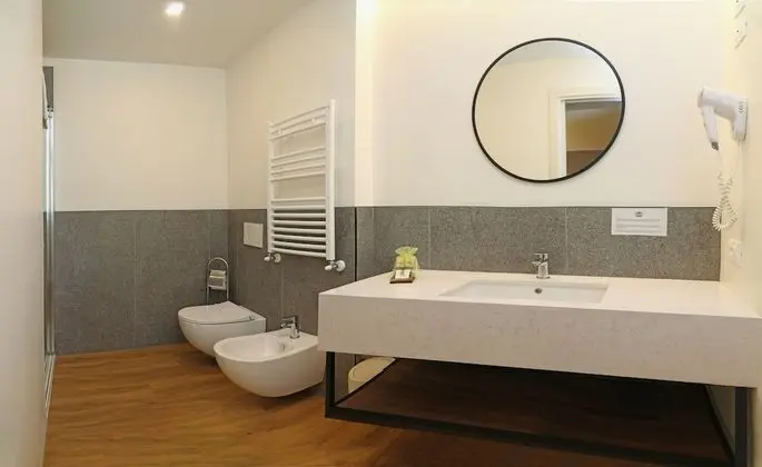 Superior Tek Büyük veya İki Ayrı Yataklı Oda, Balkon, Üzüm Asması Manzaralı