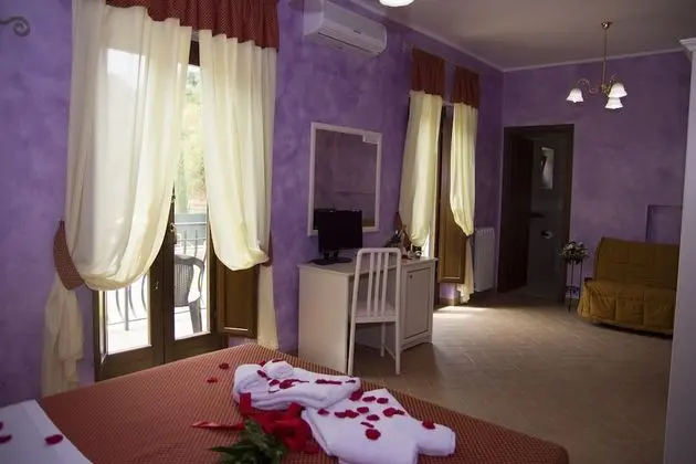 Junior Süit, Balkon, Havuz Manzaralı