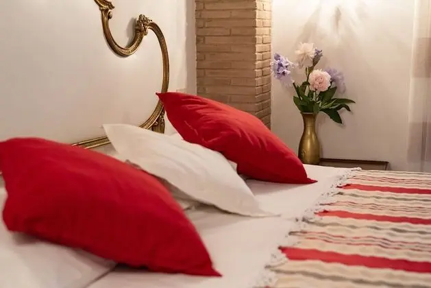 Tek Büyük Yataklı Oda, Veranda