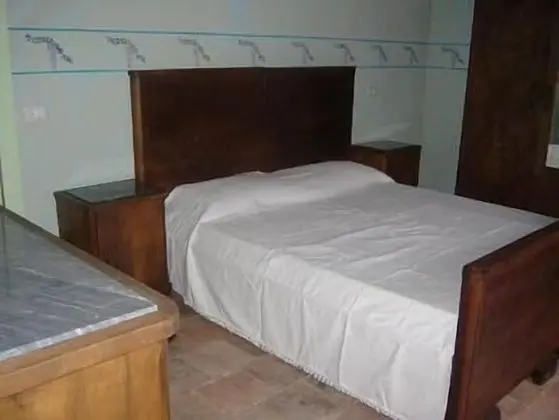 Standard Üç Kişilik Oda (Glicine)