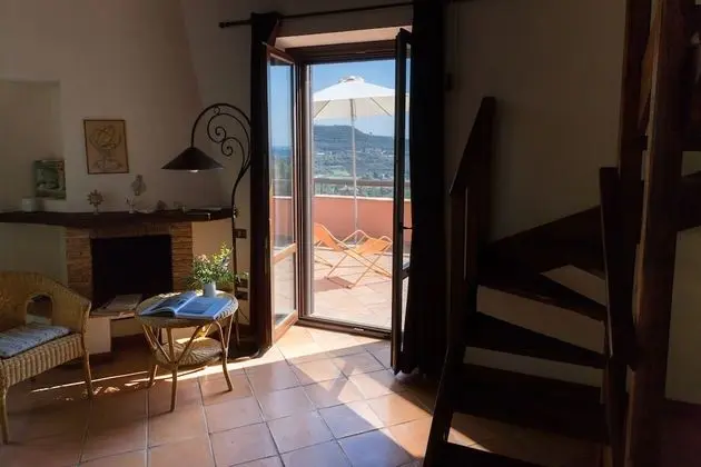 Tek Büyük Yataklı Oda, Teras, Bahçe Manzaralı