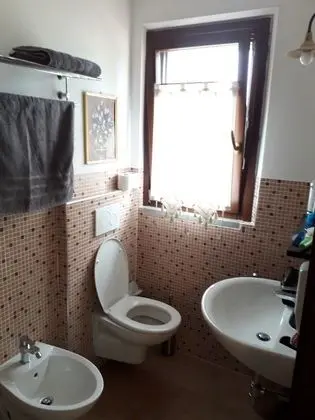 Üç Kişilik Oda, Tepe Manzaralı