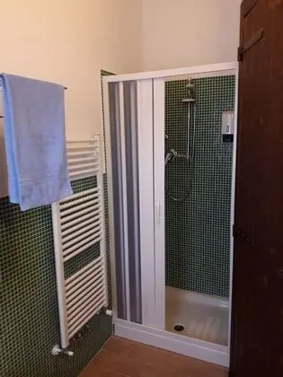 Üç Kişilik Oda, Tepe Manzaralı