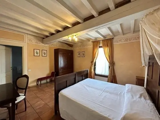 Classic Tek Büyük Yataklı Oda