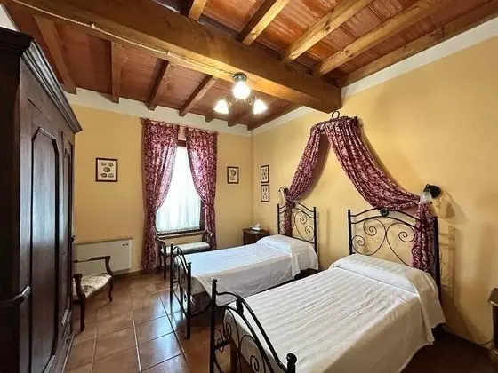 Classic Tek Büyük Yataklı Oda