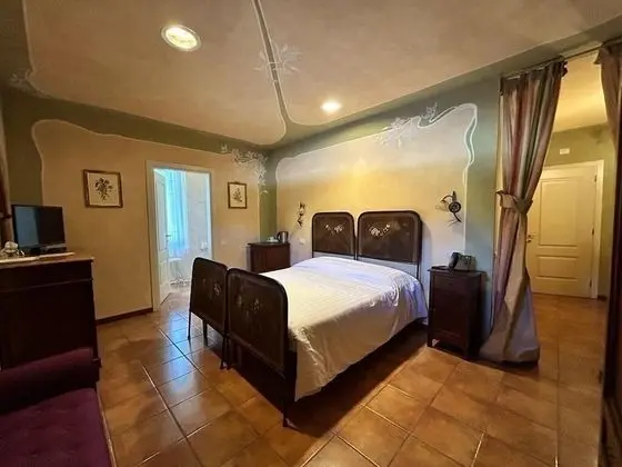 Classic Tek Büyük Yataklı Oda