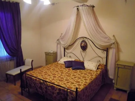 Classic Tek Büyük Yataklı Oda