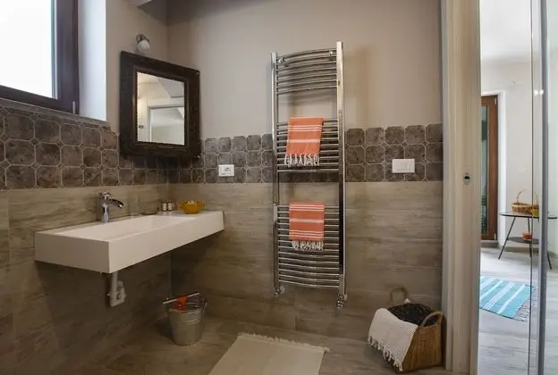 Deluxe Tek Büyük Yataklı Oda, Kısmi Deniz Manzaralı (Valleggia)