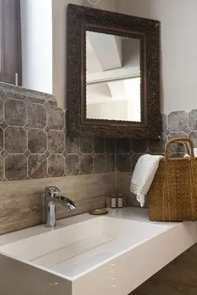 Deluxe Tek Büyük Yataklı Oda, Kısmi Deniz Manzaralı (Valleggia)