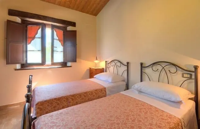 Tek Büyük veya İki Ayrı Yataklı Oda