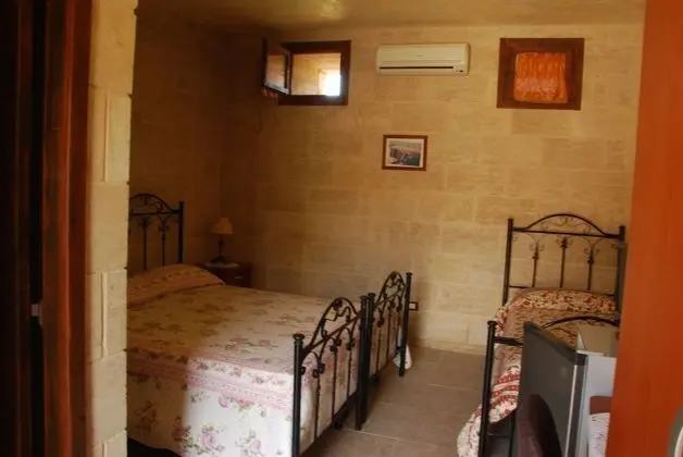 Standard Üç Kişilik Oda, Bahçe Manzaralı