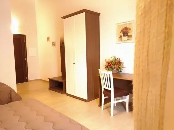 Deluxe Tek Büyük Yataklı Oda, Birden Çok Yatak, Balkon, Deniz Manzaralı (Gelsomino)