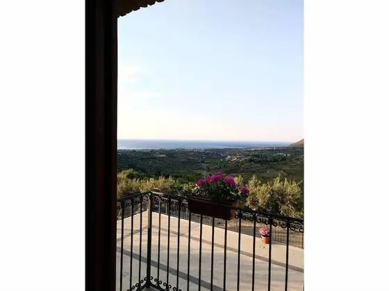 Deluxe Tek Büyük Yataklı Oda, Birden Çok Yatak, Balkon, Deniz Manzaralı (Gelsomino)