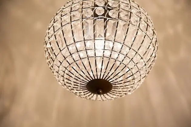 Exclusive Tek Büyük Yataklı Oda