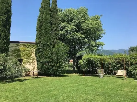Classic Apart Daire, 2 Yatak Odası, Teras, Bahçe Manzaralı (Solaio)