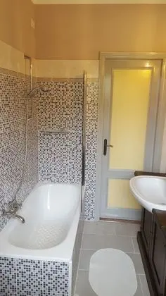 Tek Büyük Yataklı Oda, Balkon