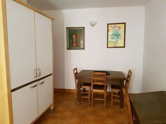 Stüdyo, Zemin Kat