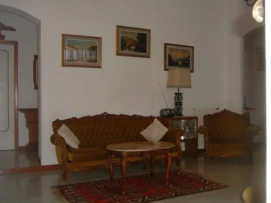 Ev, Veranda, Bahçe Manzaralı
