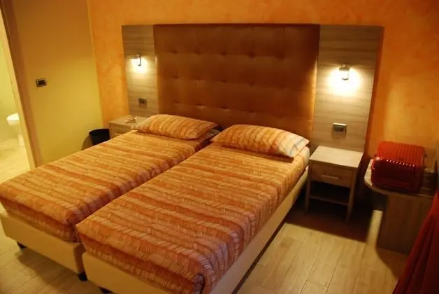 Tek Büyük veya İki Ayrı Yataklı Oda