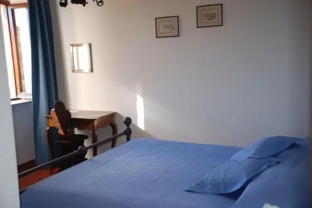 Tek Büyük veya İki Ayrı Yataklı Oda, Tepe Manzaralı