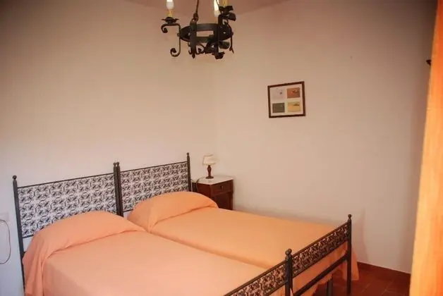 Tek Büyük veya İki Ayrı Yataklı Oda, Tepe Manzaralı