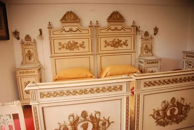 Üç Kişilik Oda, Tepe Manzaralı