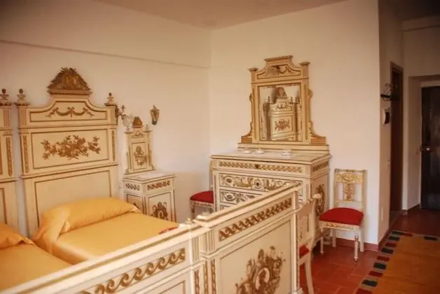 Üç Kişilik Oda, Tepe Manzaralı