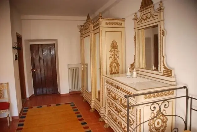 Üç Kişilik Oda, Tepe Manzaralı