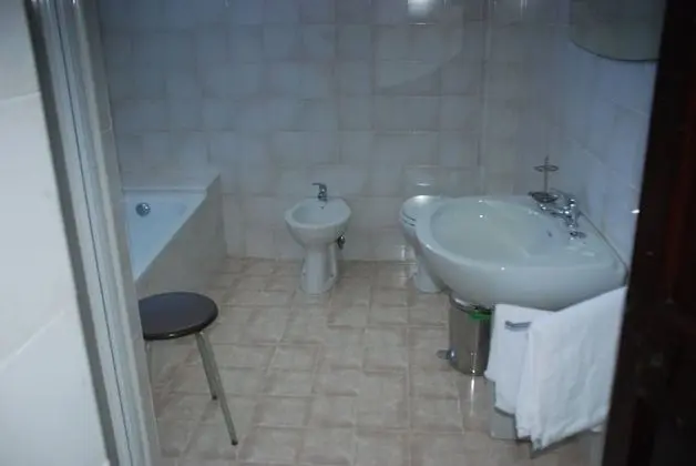 Üç Kişilik Oda, Tepe Manzaralı