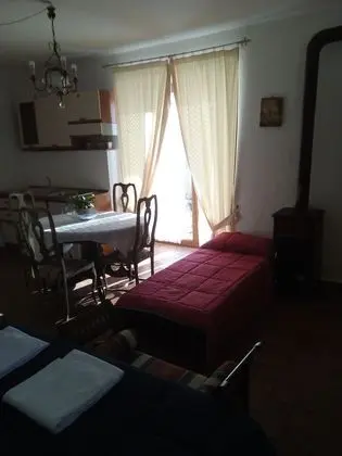 Basic Üç Kişilik Oda