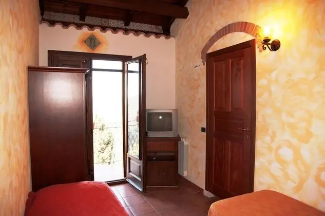 Tek Kişilik Oda, Sigara İçilmez, Deniz Manzaralı