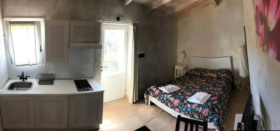 Stüdyo, Havuz Manzaralı
