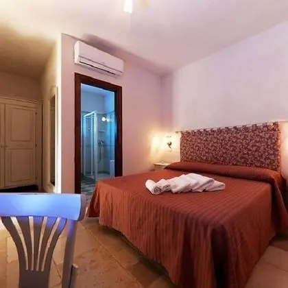 Tek Büyük Yataklı Oda, Bahçe Manzaralı (Arancio)