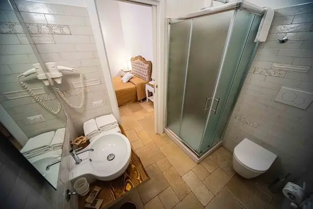 Classic Tek Büyük veya İki Ayrı Yataklı Oda