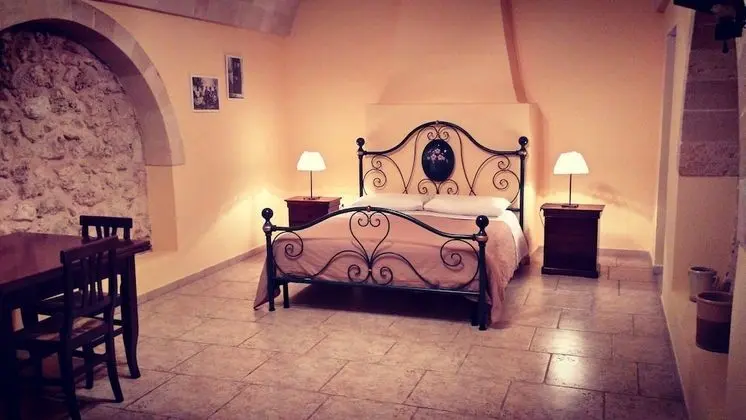 Tek Büyük Yataklı Oda, Buzdolabı, Bahçe Manzaralı