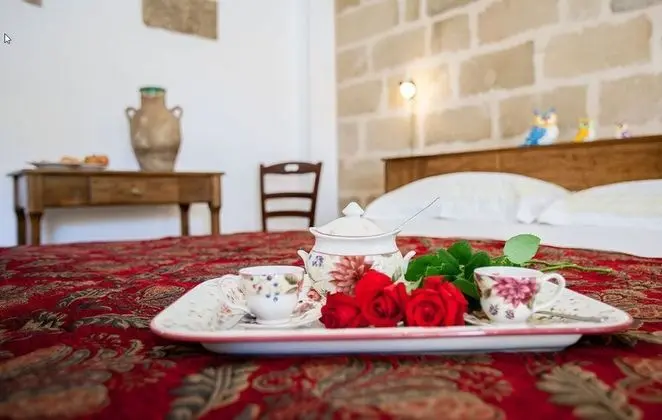 Üç Kişilik Oda