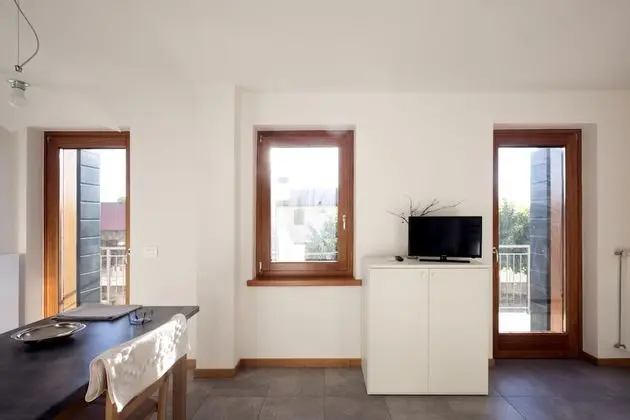 Stüdyo, Bahçe Manzaralı