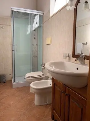 Comfort Tek Büyük Yataklı Oda (Violetta)