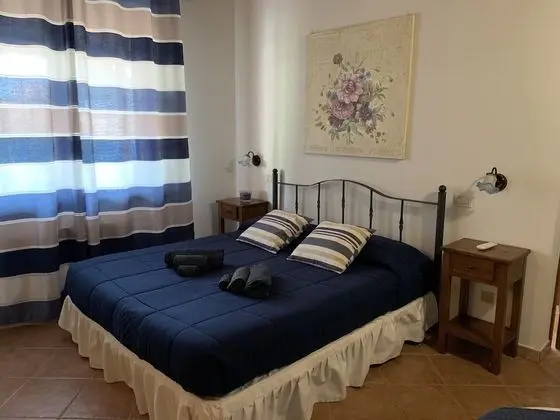 Deluxe Tek Büyük Yataklı Oda (Glicine)